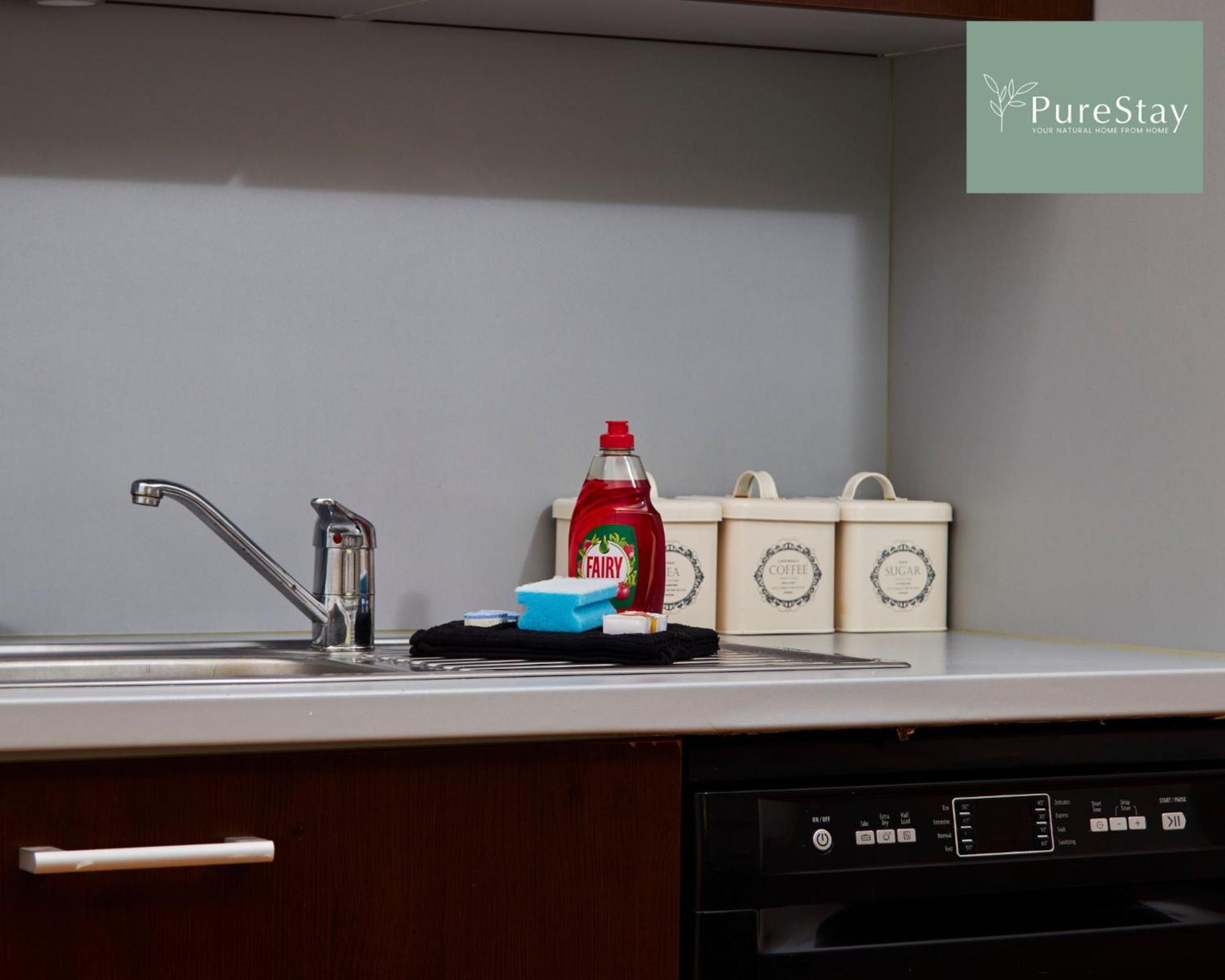 Beautiful Four Bed House By Purestay Short Lets & Serviced Accommodation Coventry With Parking Zewnętrze zdjęcie