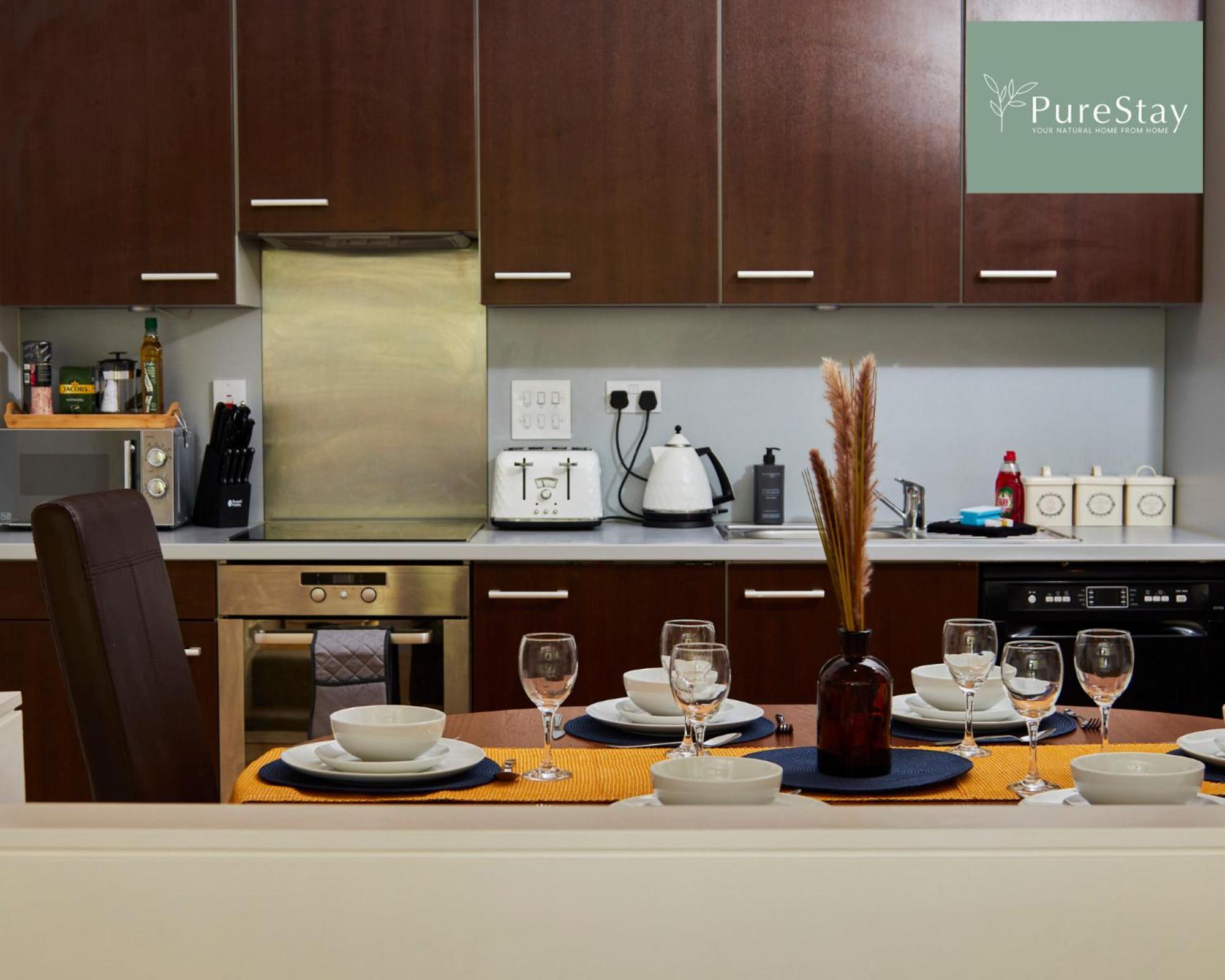 Beautiful Four Bed House By Purestay Short Lets & Serviced Accommodation Coventry With Parking Zewnętrze zdjęcie