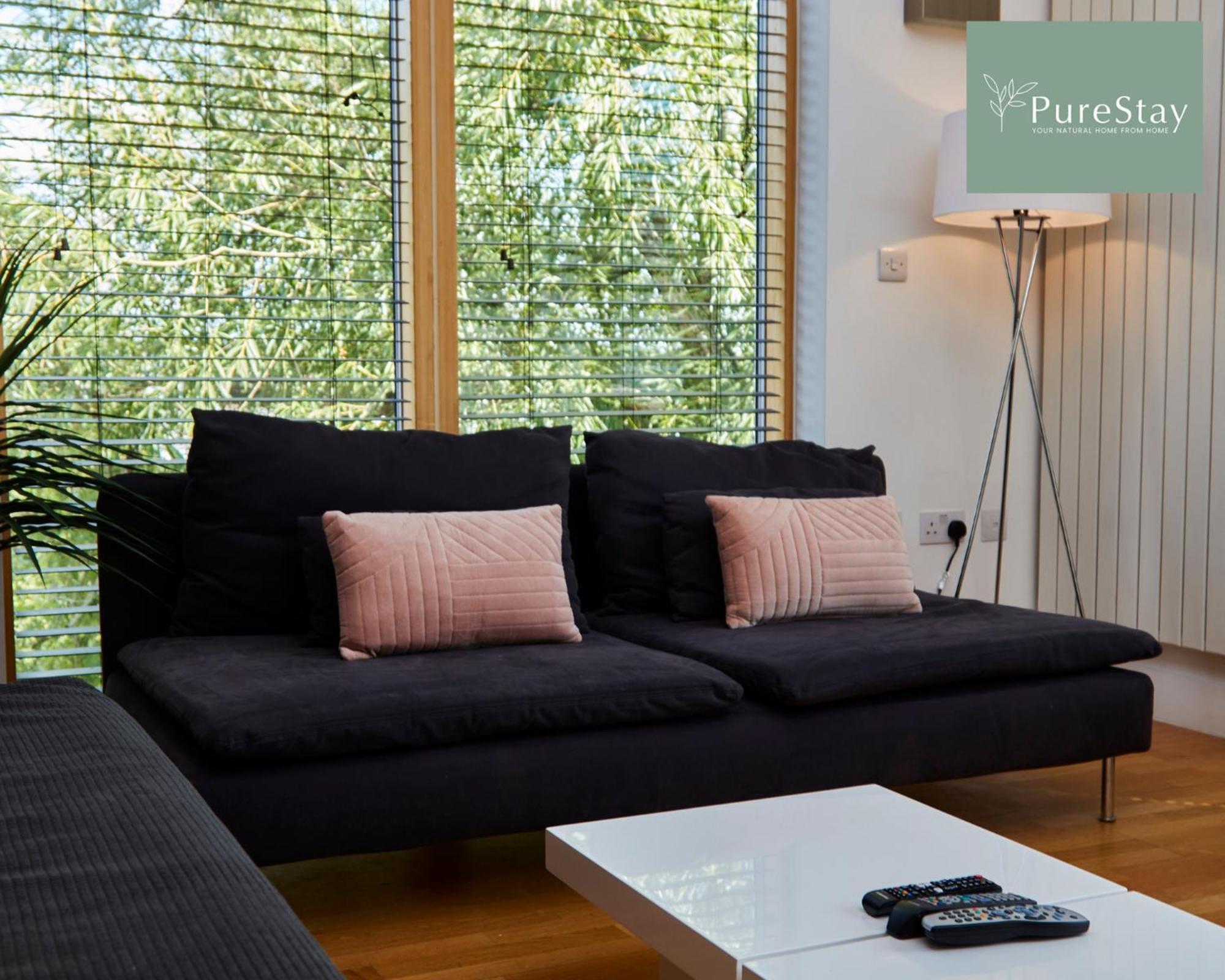 Beautiful Four Bed House By Purestay Short Lets & Serviced Accommodation Coventry With Parking Zewnętrze zdjęcie